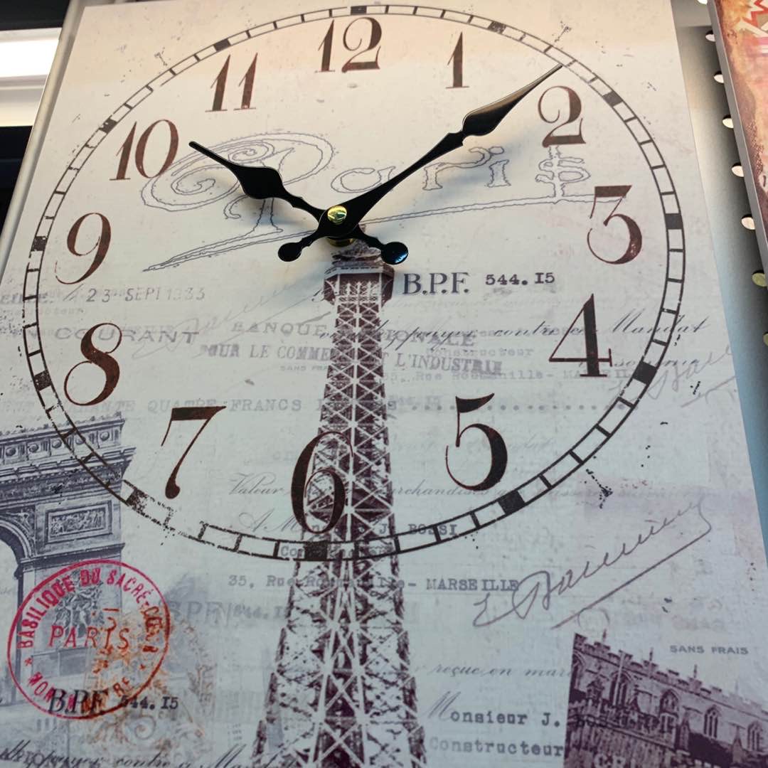 钟表挂钟密度板挂钟时尚潮流挂钟创意挂钟居家挂钟客厅时钟产品图