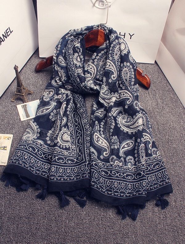 A popular and versatile thin polyester scarf for women with patterns Specification image