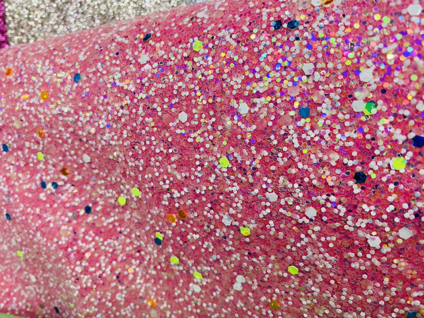 Novel Fashion Exquisite Luminous Glitter Fabric Specification drawing