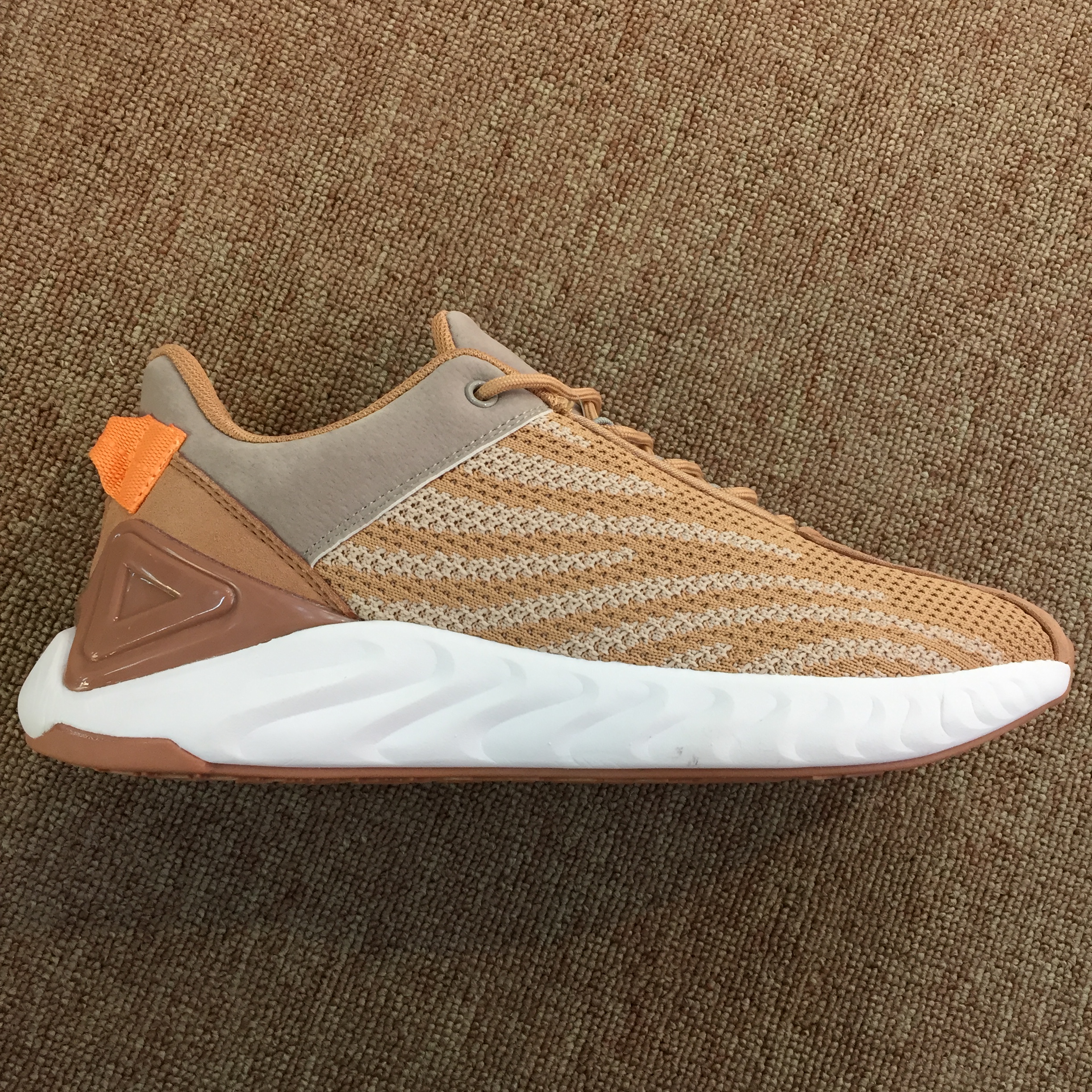 Casual Shoes With Breathable Mesh Shoes Canvas Shoes Sneakers 2020 Spring New Travel Shoes details Picture