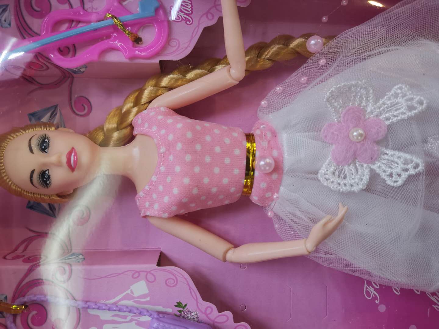 Barbie princess girl doll toy gift box, long-haired doll Specification image