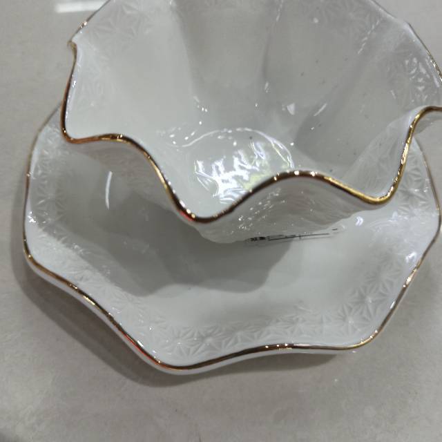 Export of professional hotel supplies for ceramic ironing bowls with gold edges details Picture