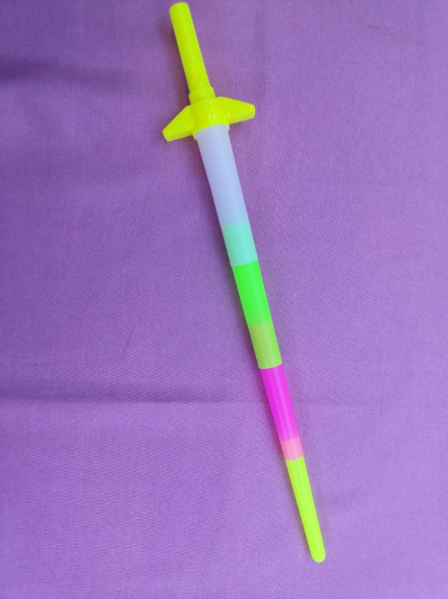 四节半剑形闪光棒加油棒照明棒厂家闪光玩具批发图