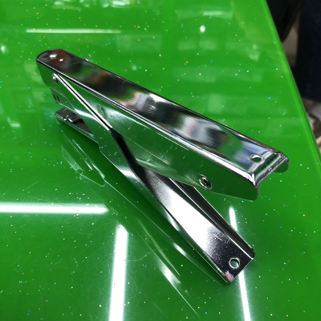 Student business stapler, hand-held stapler, metal stapler, office labor-saving stapler, durable thickened stapler details Picture