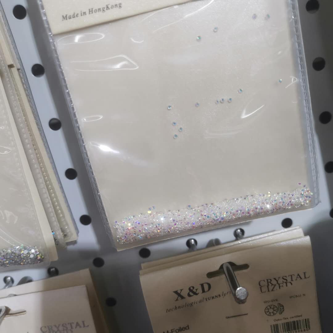 美甲亮片小饰品超闪镭射网红款泪钻渐变闪粉指甲装饰产品图