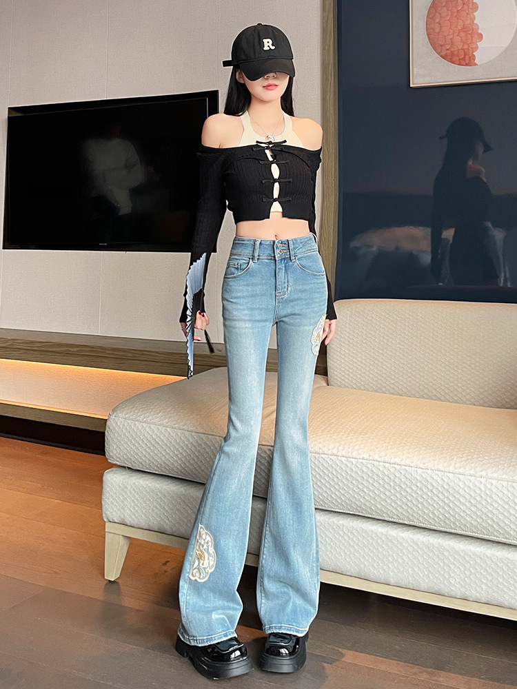 新中式国风刺绣微喇牛仔裤女2024春季新款高腰显瘦修身马蹄喇叭裤