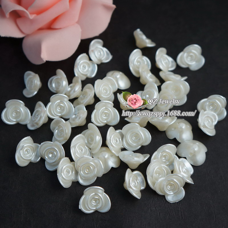 Wholesale of Korean imitation pearl, irregular-shaped imitation pearl wedding gifts, decorative items, flower rose hair clips Specification image
