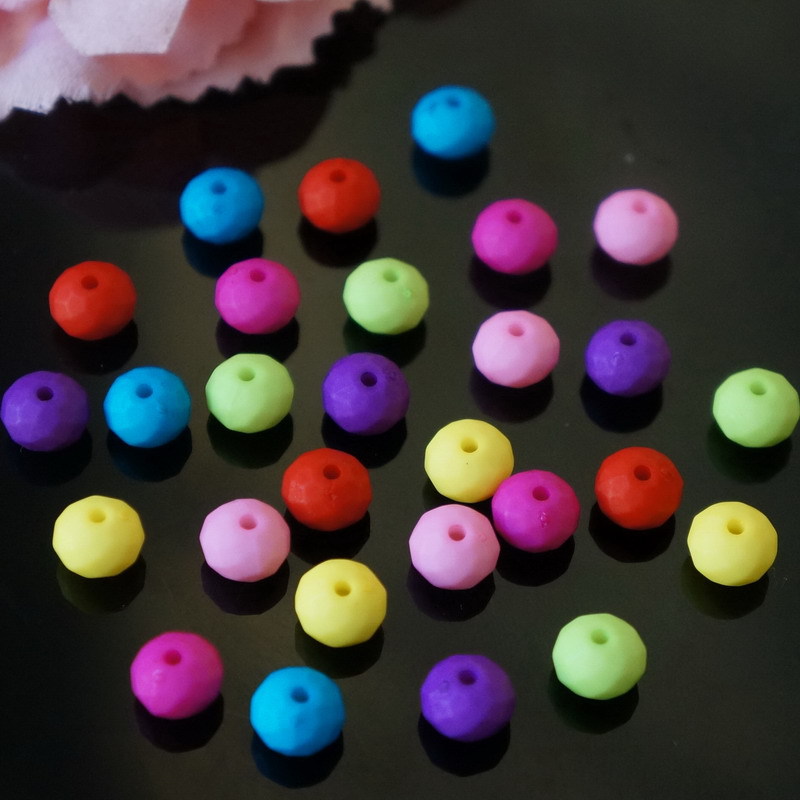 Wholesale of hand-strung acrylic beads in mixed colors for children's educational toys, including scattered beads and Montessori early education props