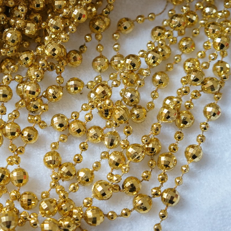 Wholesale Golden Earth electroplated bead chains, large and small interval connected bead chains, wedding background decoration arch bead curtains Application Scenario