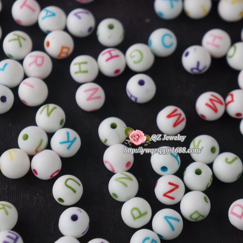 Hot-selling new 8mm white background letter bead diy letter bead jewelry accessories, string beads, acrylic beads wholesale