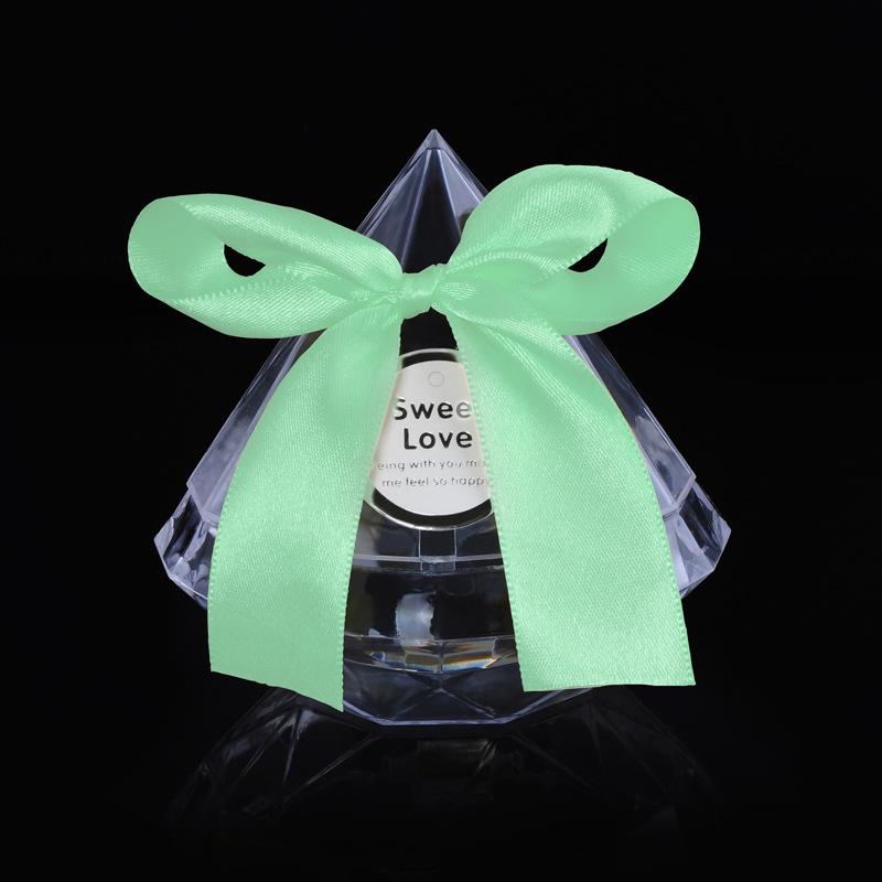 Wedding products, food-grade wedding supplies, creative crystal diamond-shaped candy boxes, various-sized transparent plastic wedding candy boxes Item Picture