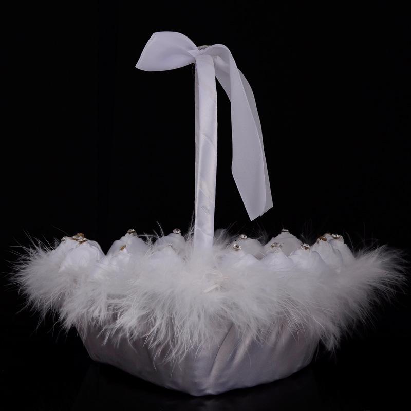 Wholesale of Western-style wedding supplies, creative flower bud heart-shaped flower baskets, ostrich fur flower boys scattering flowers, flower baskets and hand-held baskets details Picture