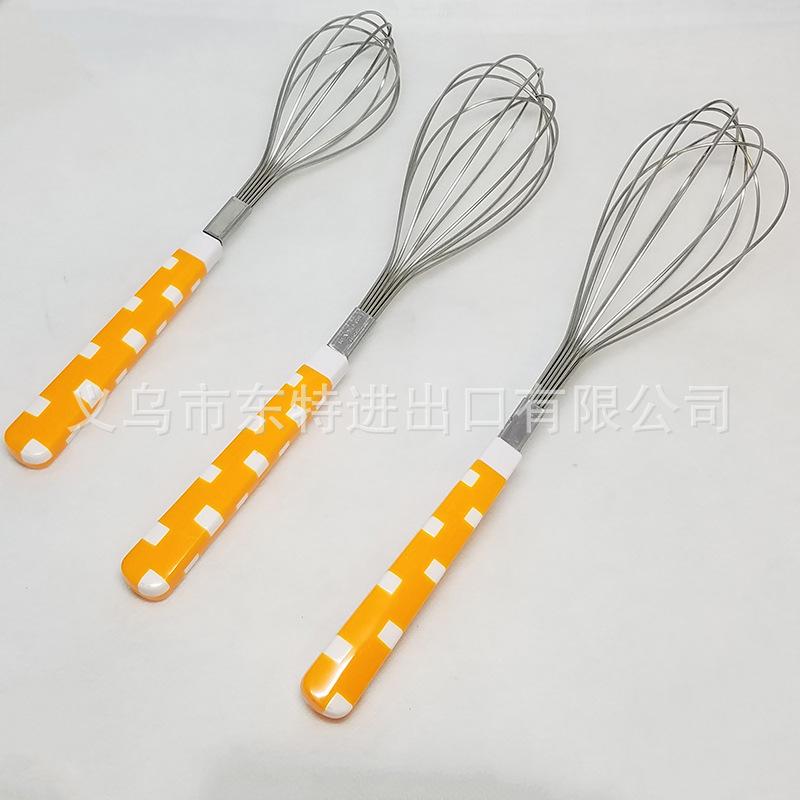 Factory direct sales of stainless steel dual-color spot egg beater, household baking supplies, manual plastic-handled egg beater details Picture