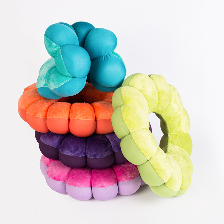 Customized travel aircraft, cute doughnut cushions, neck pillows, waist pillows, neck protectors, cross-border manufacturer wholesale Application Scenario