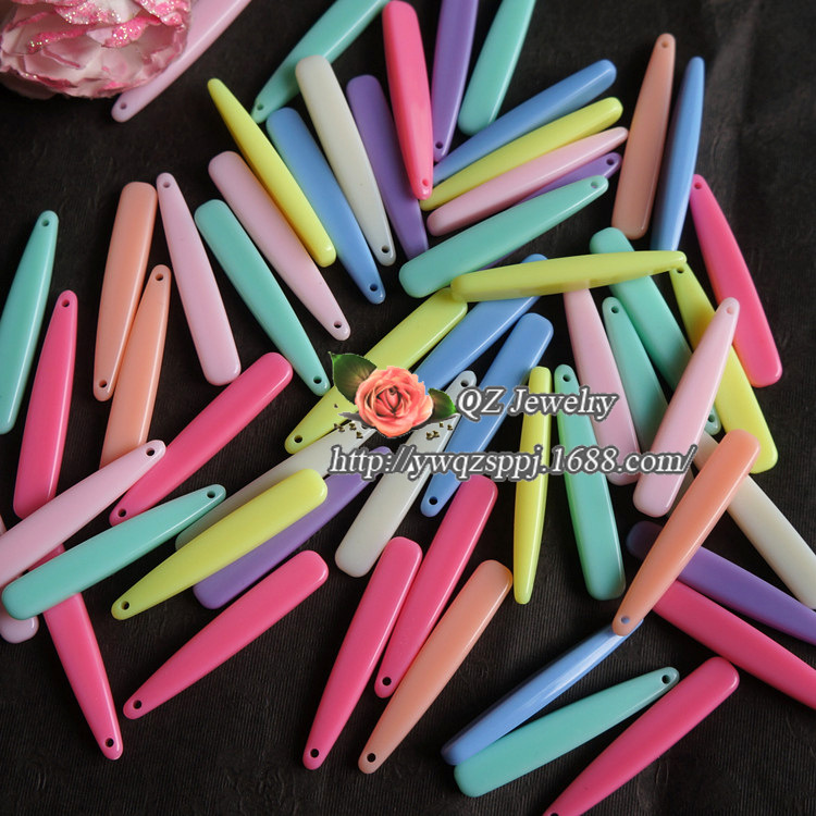 Yiwu small commodity acrylic clothing accessories 5*7*40mm long plastic hanging hole diy beaded jewelry accessories