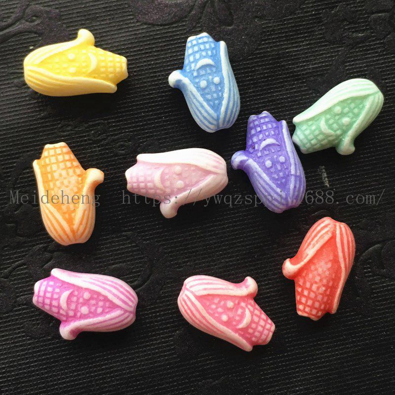 Yiwu Meideheng handmade beaded accessories and ornaments materials: colorful washed beads, flowers, heart-shaped fish, candy beads undefined