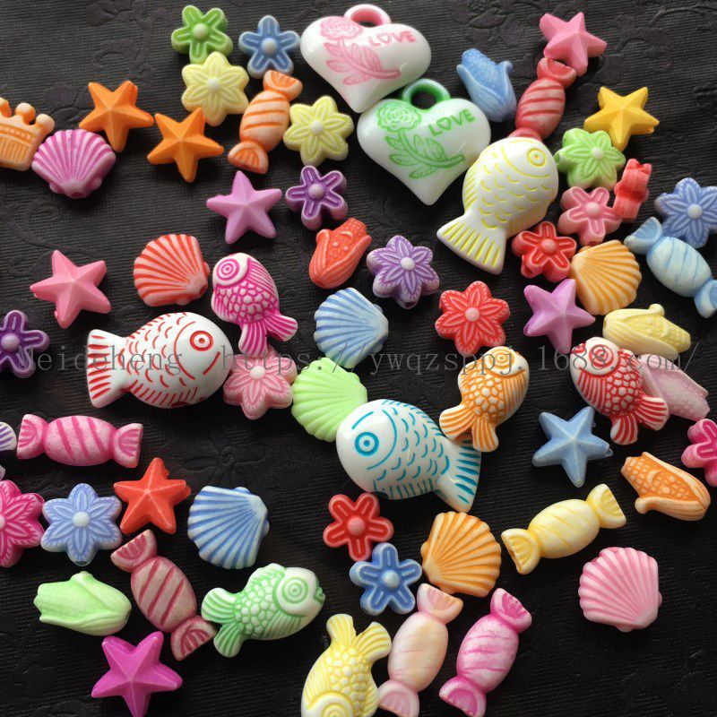 Yiwu Meideheng handmade beaded accessories and ornaments materials: colorful washed beads, flowers, heart-shaped fish, candy beads