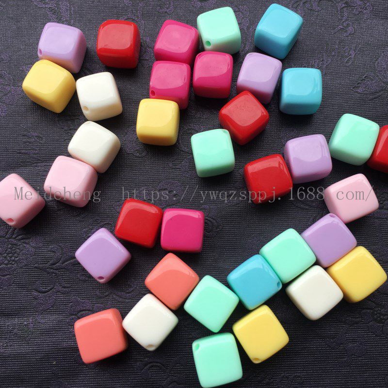 义乌美德恒 10mm彩色方珠侧角单孔耳钉用DIY手工串珠饰品配件白底实物图
