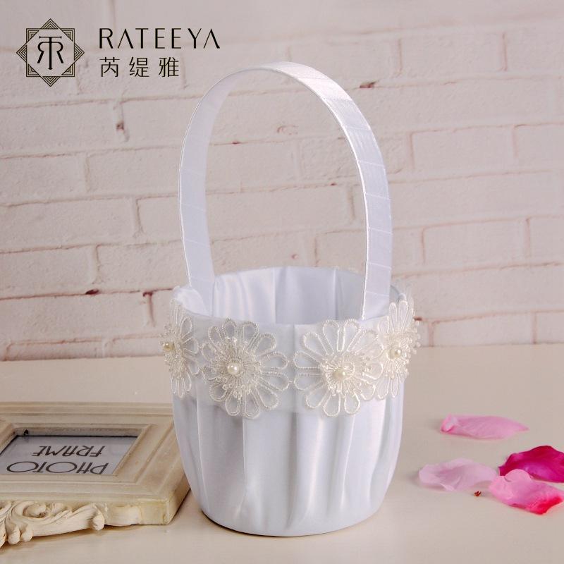 European and American Western-style wedding supplies, bride's lace flower basket, wedding bridesmaid's hand-carried basket, flower boy's flower scattering basket, wedding candy basket