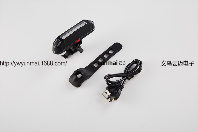 厂家直发批发红光自行车尾灯 USB充电户外骑行警示灯 LED单车灯白底实物图