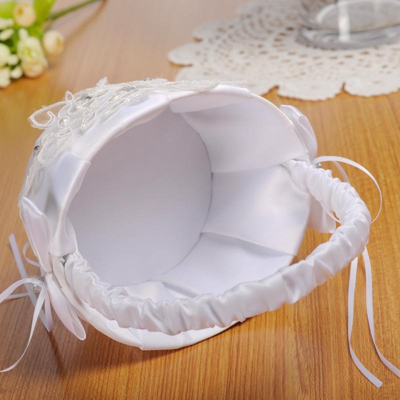Wedding products, wedding products, wedding products, wedding products, wedding products, direct supply from wedding product manufacturers. Western-style wedding flower baskets, hand-embroidered bows, flower girls, bridesmaid flower baskets, wedding supplies Application Scenario