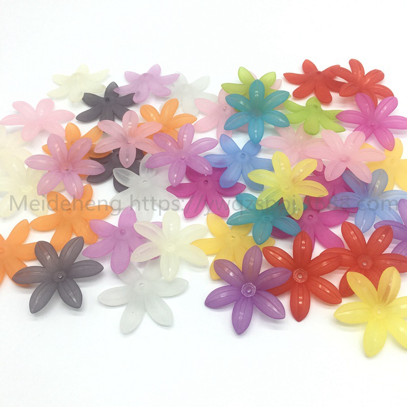 Yiwu frosted flower and leaf six-leaf flower bride's updo, handcrafted hair flowers, hair hairpins, Korean-style wedding hair accessories, earrings and accessories Application Scenario