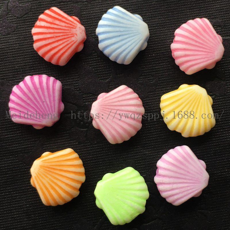 Yiwu Meideheng handmade beaded accessories and ornaments materials: colorful washed beads, flowers, heart-shaped fish, candy beads undefined