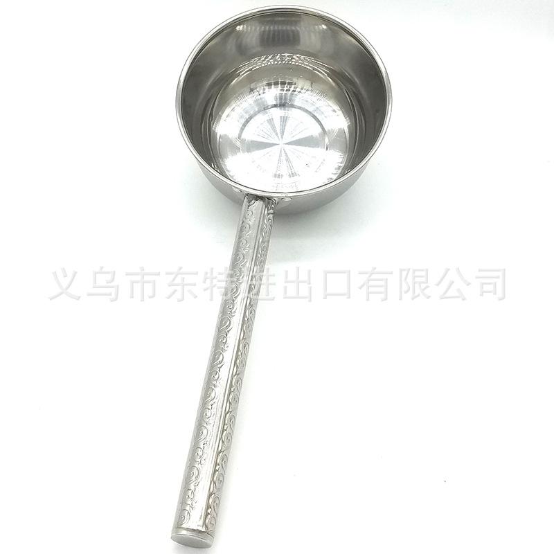 Factory direct sales of stainless steel flat-bottomed long-handled spoons, non-magnetic water ladles, kitchen and hotel extended handle water spoons, household soup spoons details Picture