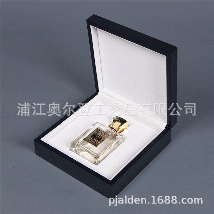 Bird's nest packaging boxes, cigar boxes, ginseng boxes, sea cucumber boxes, essential oil wooden boxes, copper sheet lacquered boxes, custom-made and wholesale wooden boxes
