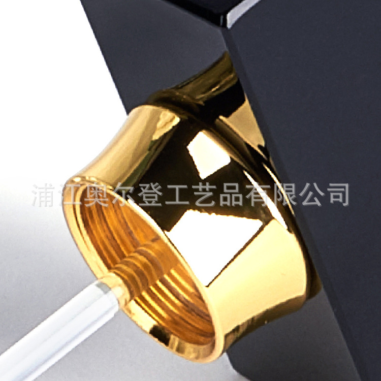 10ml Crystal Craft essential Oil bottle, Middle East Arab Country Perfume bottle, titanium crystal K9 black essential oil bottle wholesale Specification image