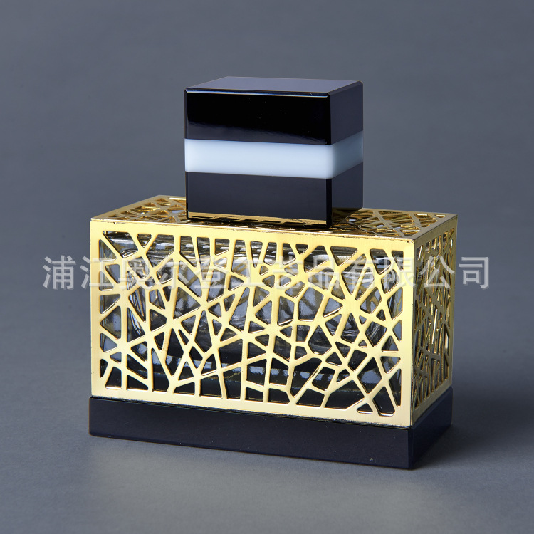 K9 Crystal black essential oil bottle custom-made metal inlaid glass perfume bottle 30ml car car perfume bottle