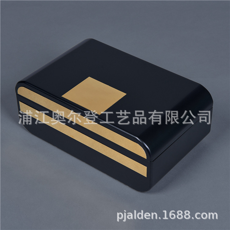 High-end wooden box custom packaging box, golden copper sheet baked varnish gift box, arc-edge arc-shaped handicraft wooden box details Picture