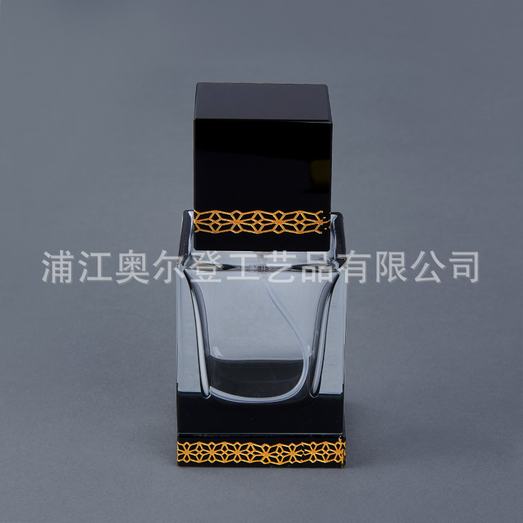 Sandblasted gold-plated polished essential oil bottle, creative mini black k9 crystal perfume bottle, square spray packaging bottle