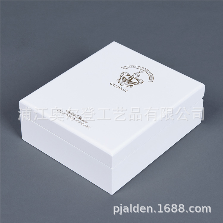 Lacquered wooden box, white jewelry box, perfume bottle, essential oil storage wooden box, processed doterra essential oil box details Picture