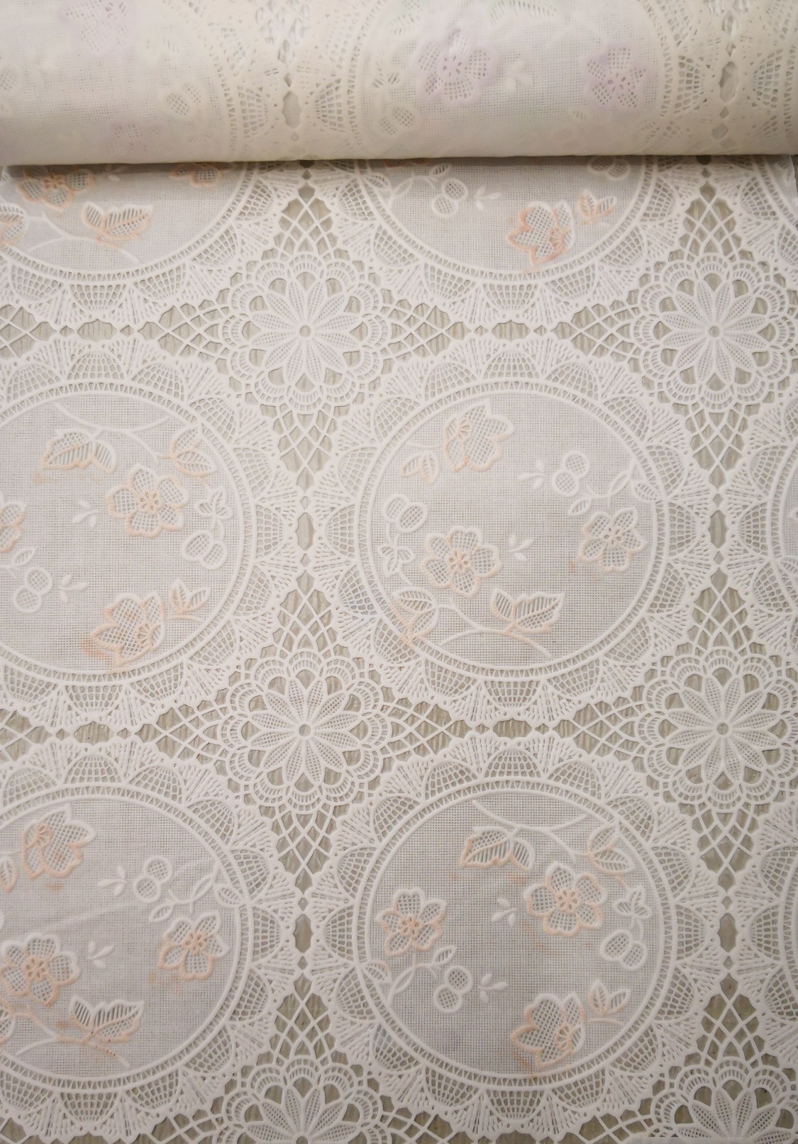 Factory direct new PVC lace tablecloth kitchen table waterproof oil table cloth hotel table cloth wholesale undefined