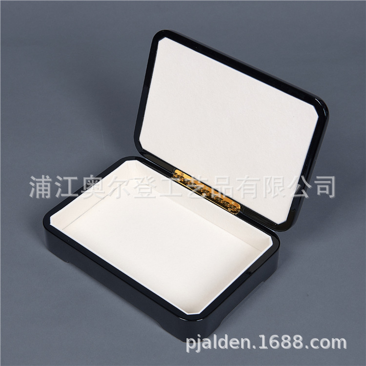 Crystal perfume bottle, essential oil wooden box, custom gift packaging, jewelry wooden box, glasses, tea, baked lacquer black wooden box details Picture