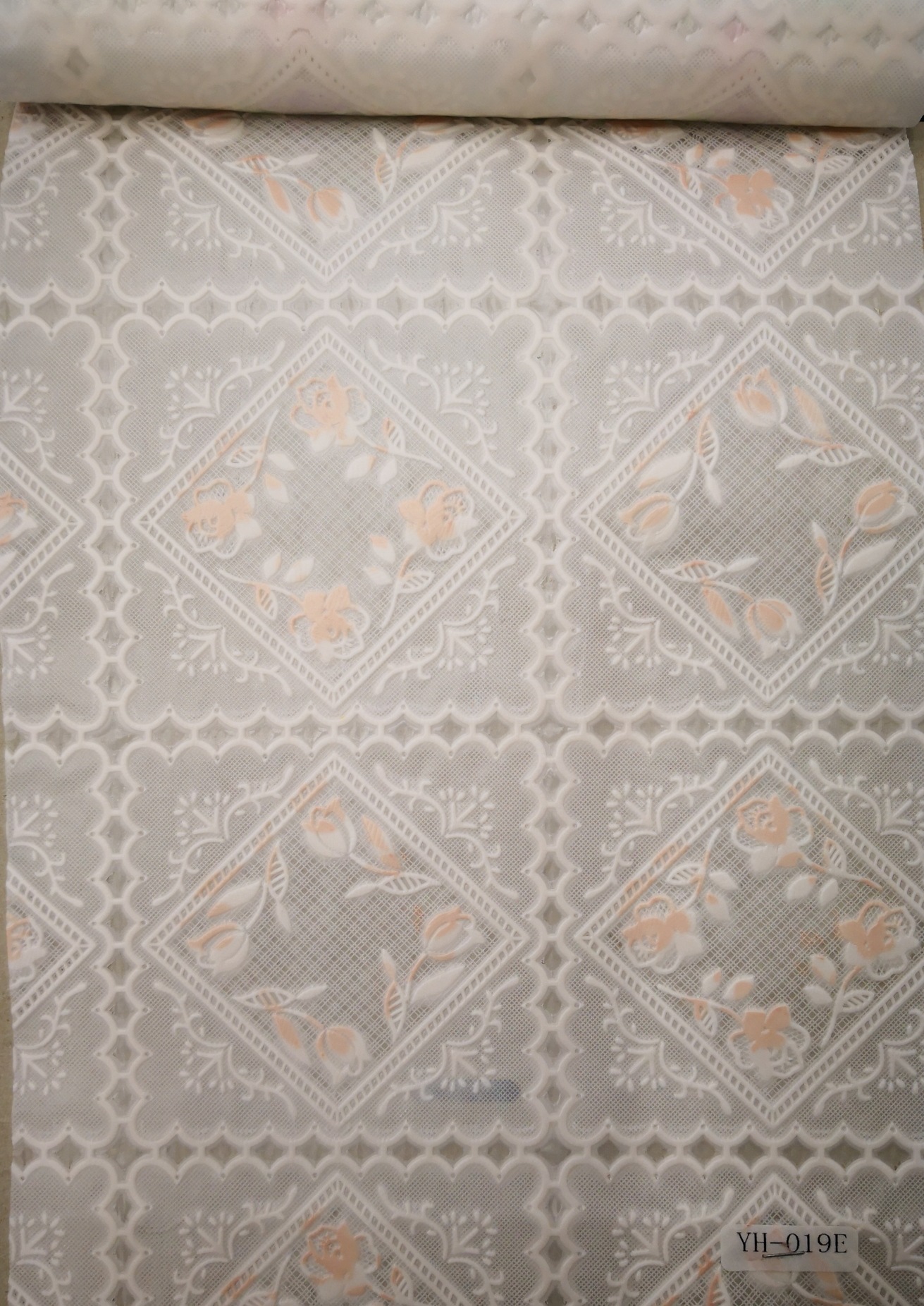 Factory direct new PVC lace tablecloth kitchen table waterproof oil table cloth hotel table cloth wholesale undefined