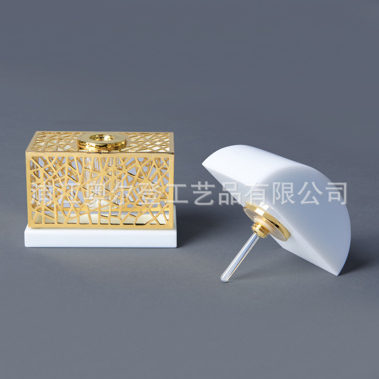 创意乳白K9水晶精油瓶子30ml滴管香水瓶车载迷你香水瓶细节图