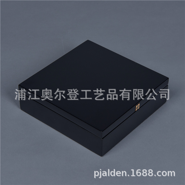 Glass lid essential oil wooden box, bird's nest packaging box, square piano lacquer density board packaging wooden box, custom-made details Picture