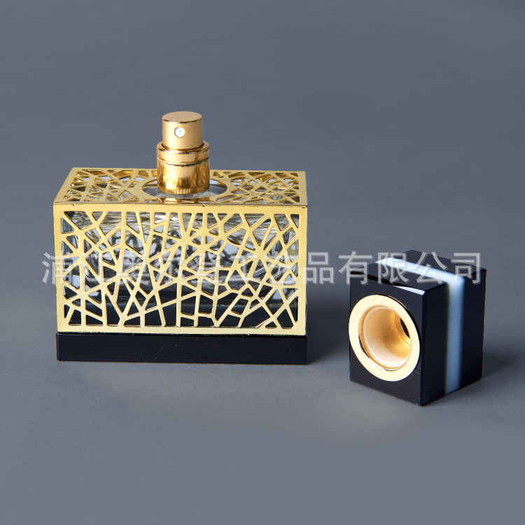 K9 Crystal black essential oil bottle custom-made metal inlaid glass perfume bottle 30ml car car perfume bottle details Picture