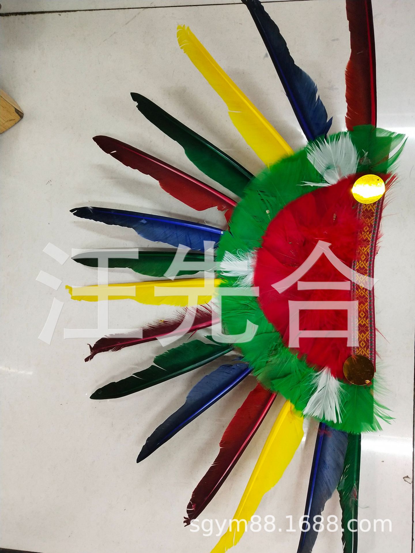 鸵鸟毛头带 ，多色定做，给你新的视觉感受，心灵的震撼。白底实物图