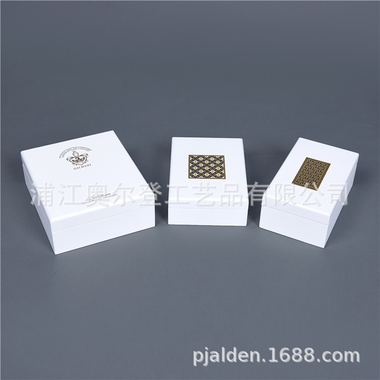 White small wooden box, accessory box, jewelry gift box, lacquered packaging box, custom-made essential oil bottle, crystal perfume bottle, wooden box details Picture