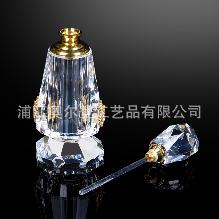 Donghai Crystal Middle East Perfume Bottle, 30ml Essential Oil bottle, Heart-shaped essence bottle, Aromatherapy bottle, Air outlet Perfume bottle details Picture