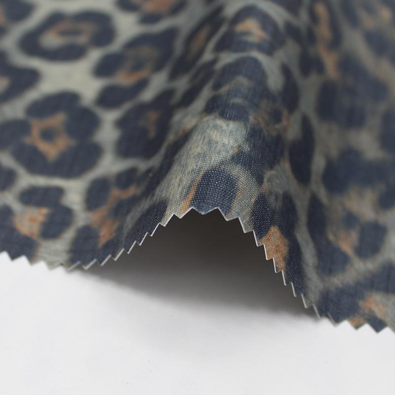Factory direct sales of PVC waterproof printed three-section plain weave fabric wholesale polyester printed three-section bag fabric Specification image