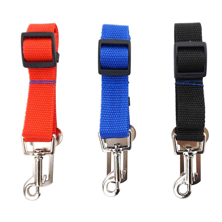 Factory direct sales of pet car safety belts for dogs and cats, car safety sockets, retractable and multi-color pet products Item Picture