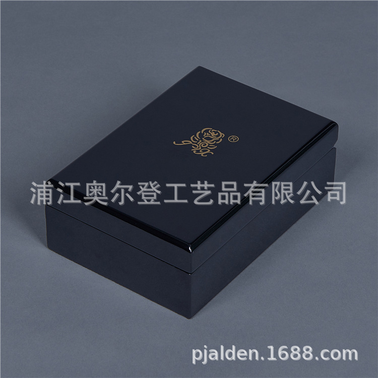 Customized gold and silver embossed processed wooden boxes, rose essential oil crystal bottle wooden boxes, ginseng packaging custom gift wooden boxes wholesale details Picture