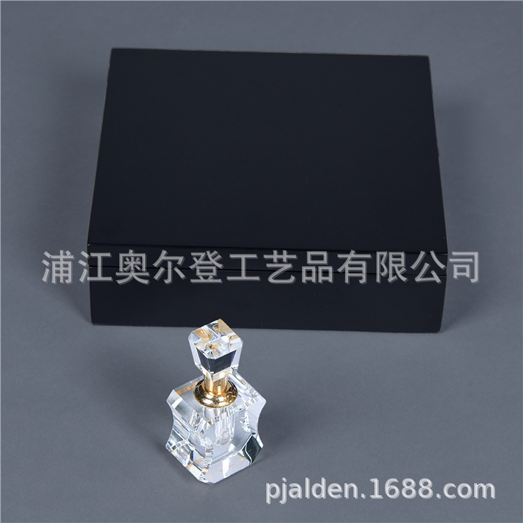 Glass lid essential oil wooden box, bird's nest packaging box, square piano lacquer density board packaging wooden box, custom-made Specification image
