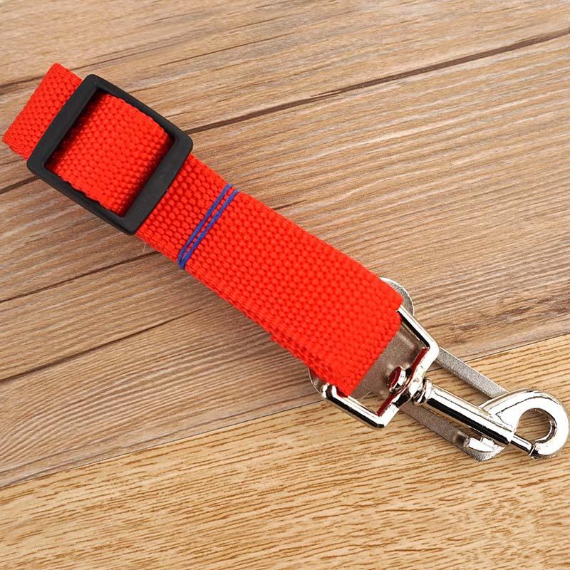 Factory direct sales of pet car safety belts for dogs and cats, car safety sockets, retractable and multi-color pet products undefined