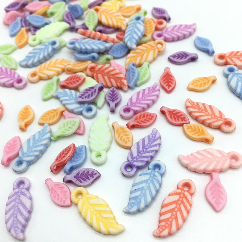 Ocean's multiple types of small fish, butterfly, crown, football beads, plastic children's educational beaded bracelet, necklace set, material details Picture