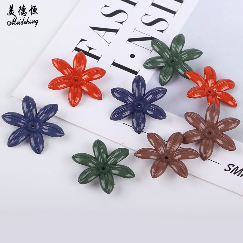 Autumn and winter color mid-hole five-petal spray-painted flower diy factory direct sales hair accessories, hairpins, ancient ornaments, versatile accessories, flower petals wholesale Application Scenario